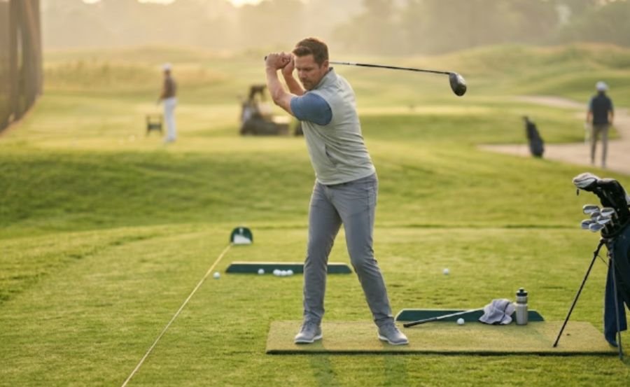 4. Free the Upper Back With T-Spine Club Rotations