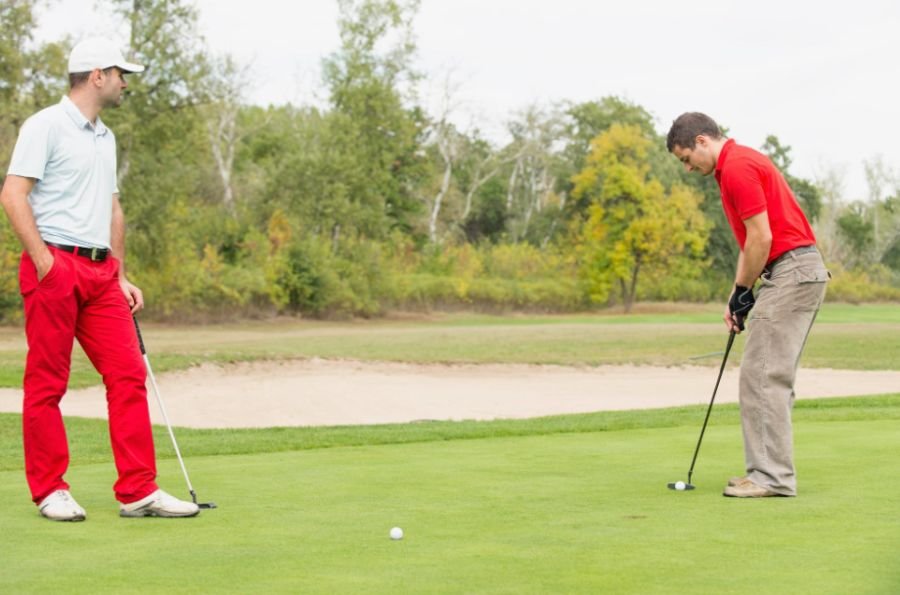 How to Replace Divots on the Golf Course Correctly