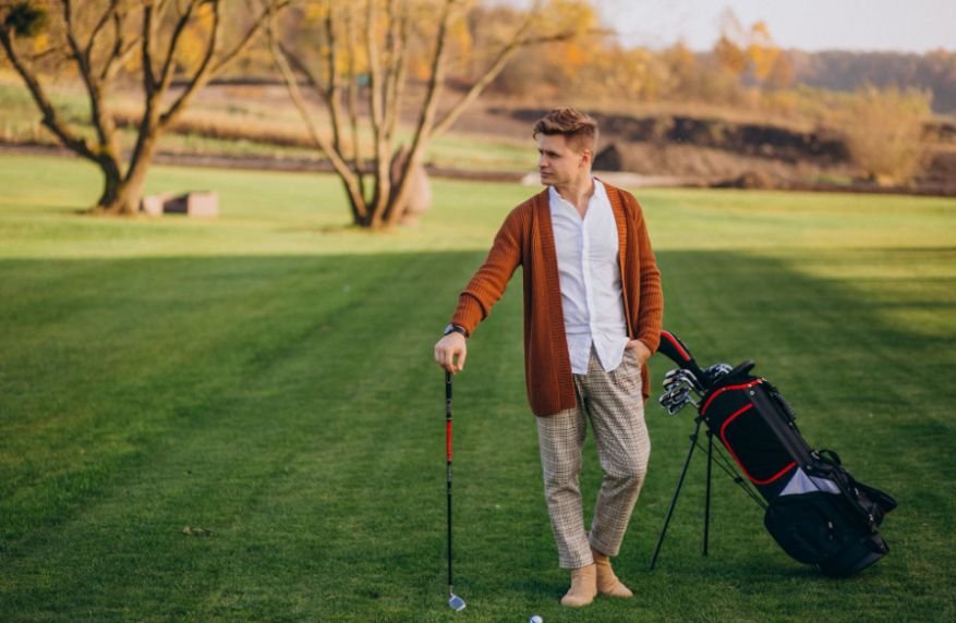Golf GPS Watch vs Rangefinder Which Is Easier for Beginners