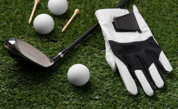 How Should a Golf Glove Fit