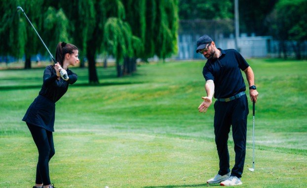 How to Manage Your Game on Narrow Fairways