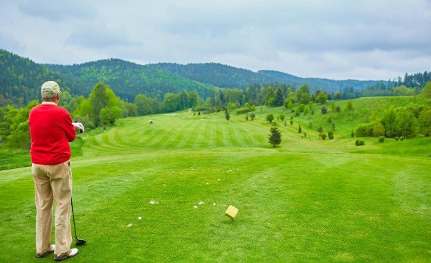 Simplify Chips and Putts on Slopes