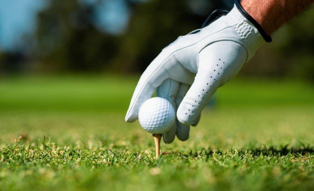 What Hand Do You Wear a Golf Glove On?