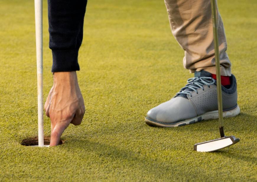What Midsole Cushioning Is Best for Walking a Golf Course