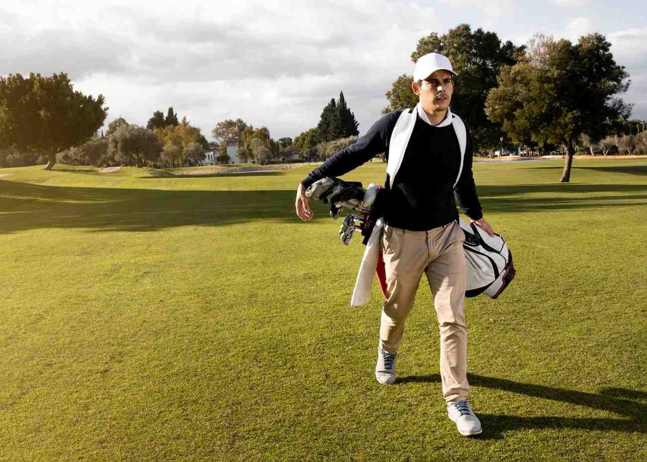 Which Features Matter Most for a Pocket Scorecard Holder?