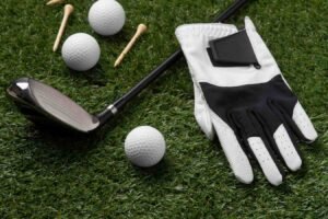 Plastic vs Wooden Golf Tees Which Is Better